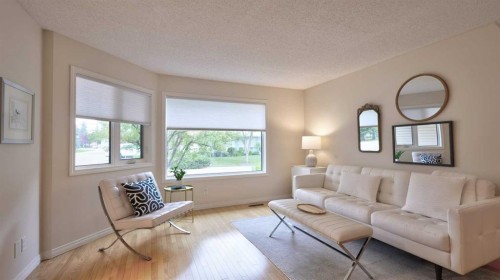 40 Vandoos Villas Nw, Calgary, AB 