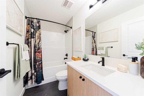 192 Buffaloberry Manor Se, Calgary, AB 
