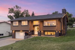 615 63 Avenue NW Calgary, AB T2K 5L3