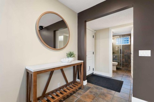 615 63 Avenue Nw, Calgary, AB 