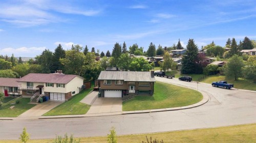615 63 Avenue Nw, Calgary, AB 