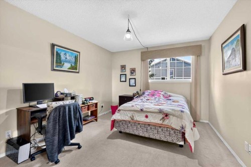6 Harvest Grove Green Ne, Calgary, AB 