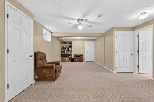 6 Harvest Grove Green Ne, Calgary, AB 