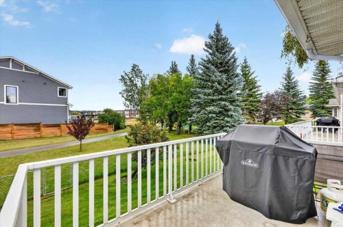 6 Harvest Grove Green Ne, Calgary, AB 