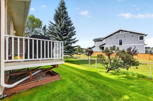 6 Harvest Grove Green Ne, Calgary, AB 