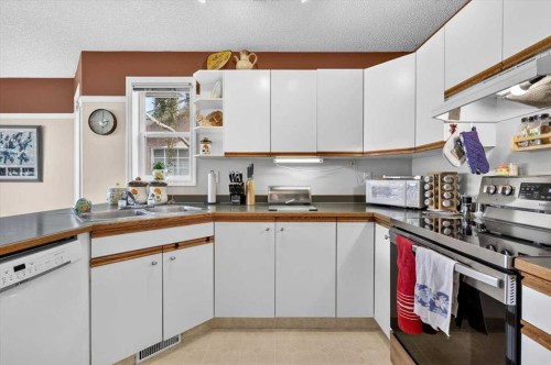 6 Harvest Grove Green Ne, Calgary, AB 