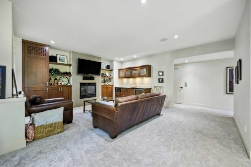 16 Spring Valley Lane Sw, Calgary, AB 