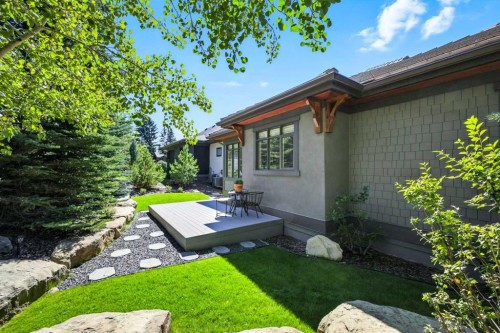 16 Spring Valley Lane Sw, Calgary, AB 