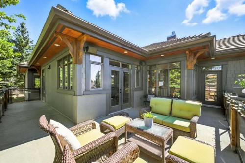 16 Spring Valley Lane Sw, Calgary, AB 