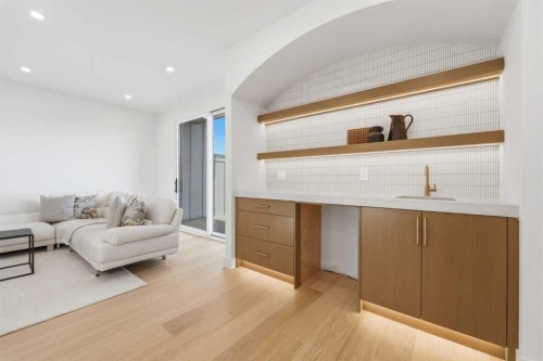 2233 2 Avenue Nw, Calgary, AB 