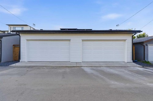 2233 2 Avenue Nw, Calgary, AB 