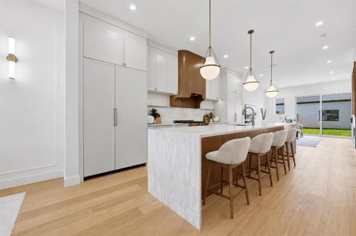 2233 2 Avenue Nw, Calgary, AB 