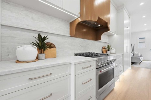 2233 2 Avenue Nw, Calgary, AB 