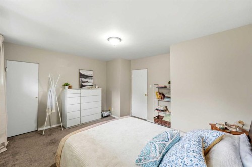 442 Regal Park Ne, Calgary, AB 