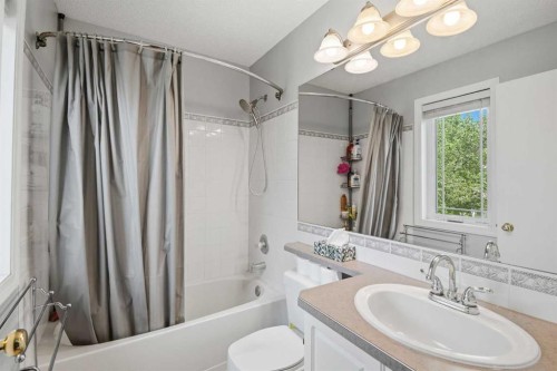 99 Prestwick Circle Se, Calgary, AB 