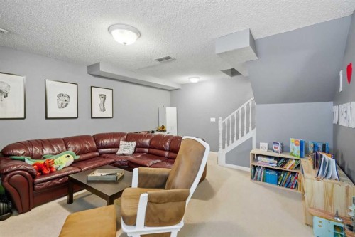 99 Prestwick Circle Se, Calgary, AB 