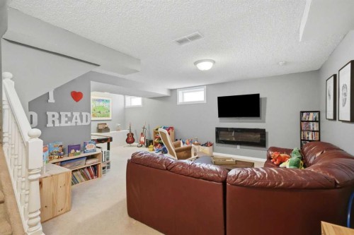 99 Prestwick Circle Se, Calgary, AB 