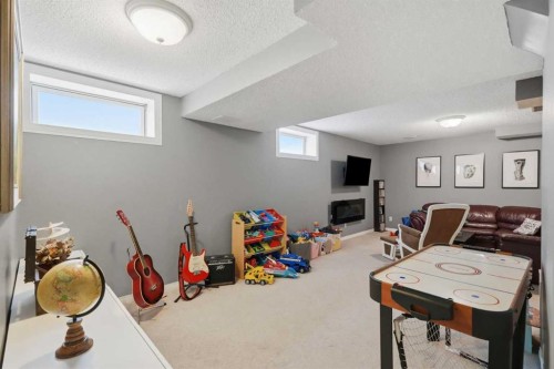 99 Prestwick Circle Se, Calgary, AB 