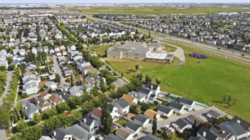 99 Prestwick Circle Se, Calgary, AB 