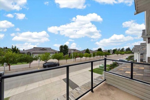 520 Rocky Vista Gardens Nw, Calgary, AB 