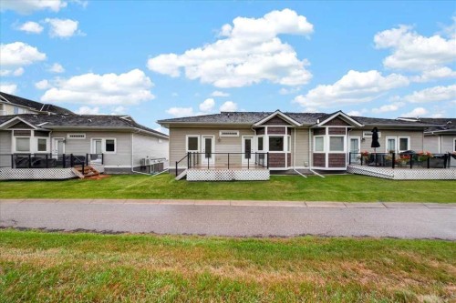 520 Rocky Vista Gardens Nw, Calgary, AB 