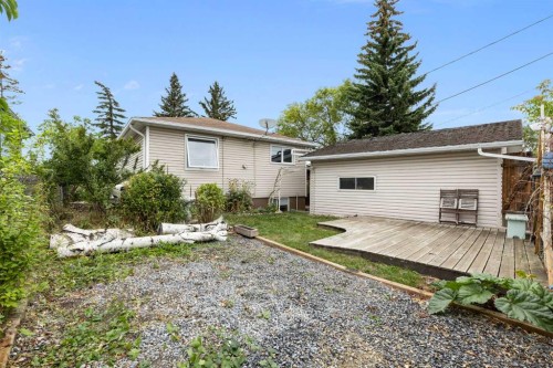 3708 66 Street Nw, Calgary, AB 