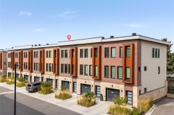 206-81 Greenbriar Place NW Calgary, AB T3B 6J1