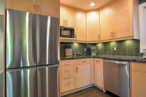 361 Capri Avenue Nw, Calgary, AB 