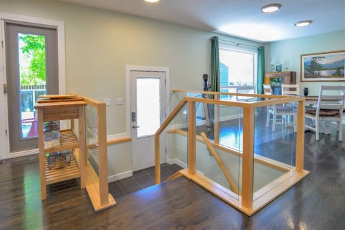 361 Capri Avenue Nw, Calgary, AB 