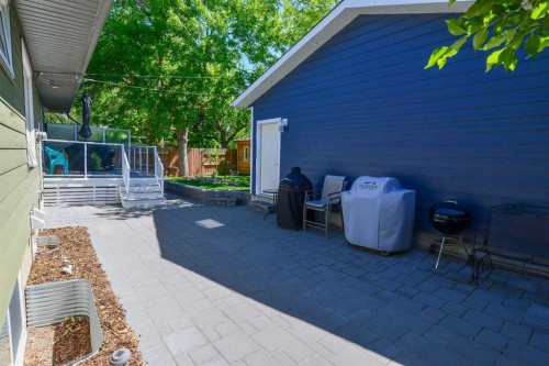 361 Capri Avenue Nw, Calgary, AB 