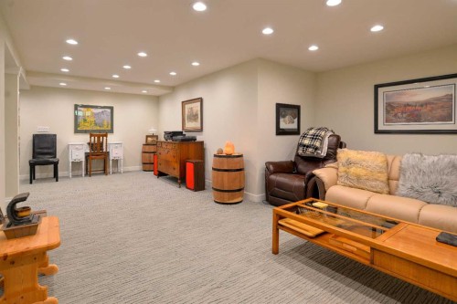 361 Capri Avenue Nw, Calgary, AB 