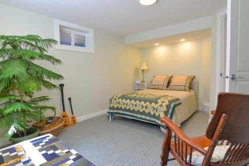 361 Capri Avenue Nw, Calgary, AB 