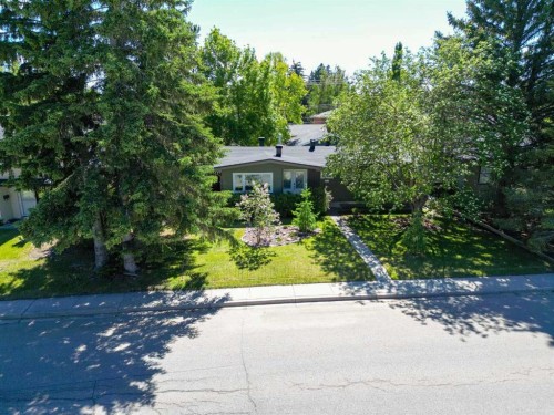 361 Capri Avenue Nw, Calgary, AB 