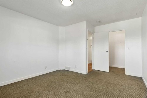 1230 Berkley Drive Nw, Calgary, AB 