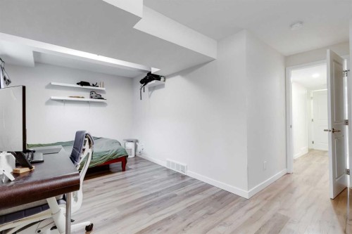 1230 Berkley Drive Nw, Calgary, AB 