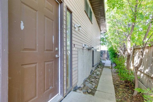 1230 Berkley Drive Nw, Calgary, AB 