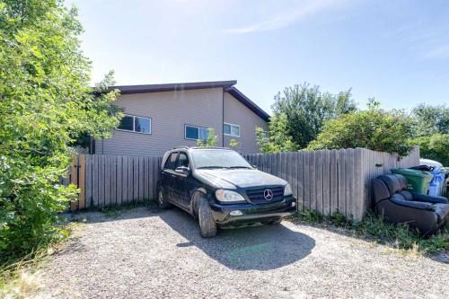 1230 Berkley Drive Nw, Calgary, AB 