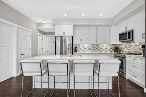 66 Cranbrook Drive Se, Calgary, AB 