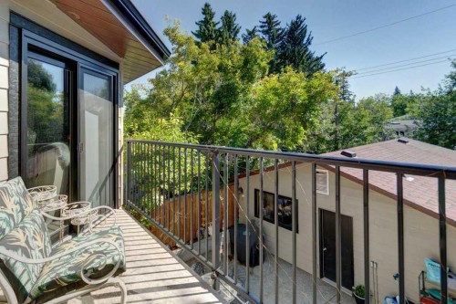 128 Chinook Drive Sw, Calgary, AB 