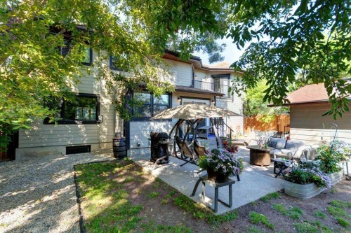 128 Chinook Drive Sw, Calgary, AB 