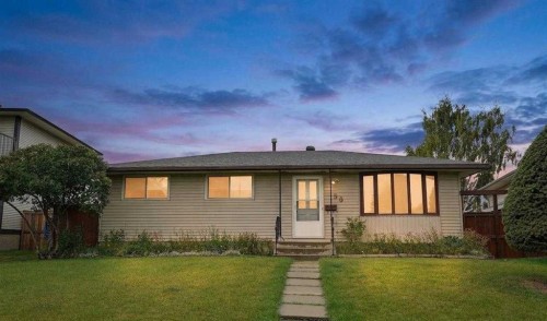 56 Penbrooke Place SE Calgary, AB T2A 3T9