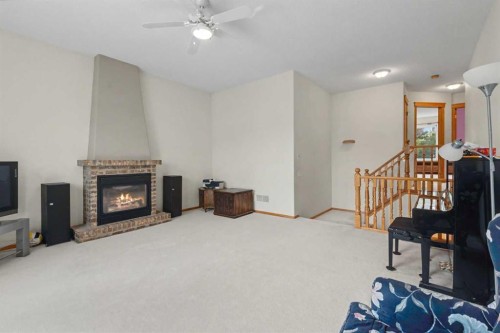 142 Somerset Park Sw, Calgary, AB 