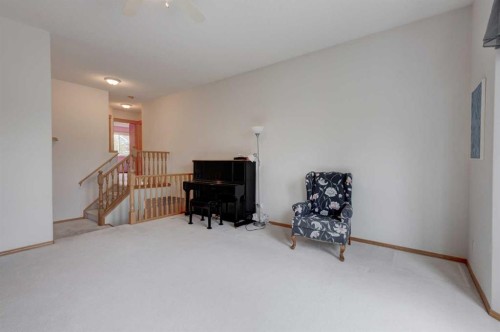 142 Somerset Park Sw, Calgary, AB 