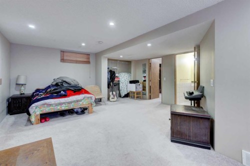 142 Somerset Park Sw, Calgary, AB 