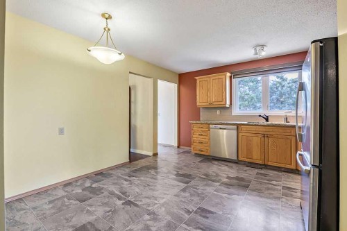 55 Suntree Lane, Okotoks, AB 