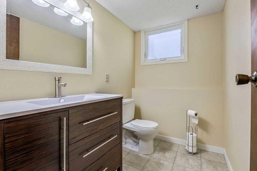 55 Suntree Lane, Okotoks, AB 