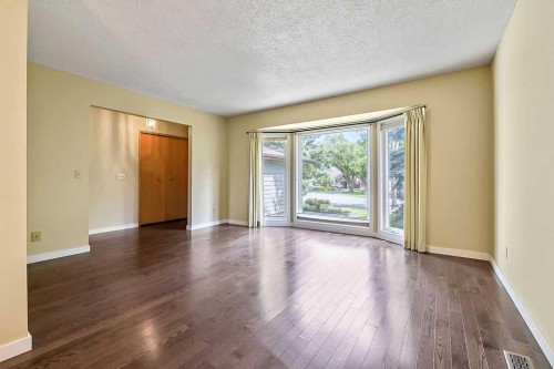 55 Suntree Lane, Okotoks, AB 