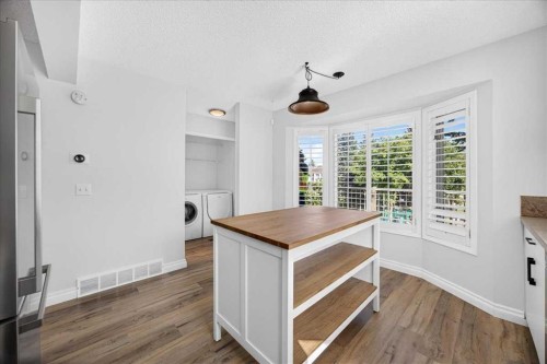 32 Patina Park Sw, Calgary, AB 