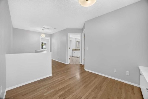 32 Patina Park Sw, Calgary, AB 