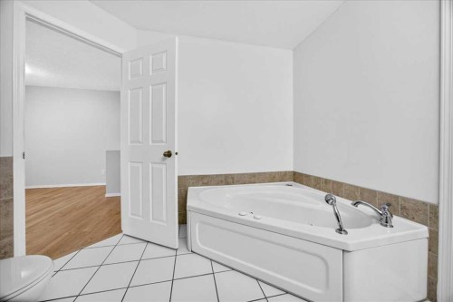 32 Patina Park Sw, Calgary, AB 